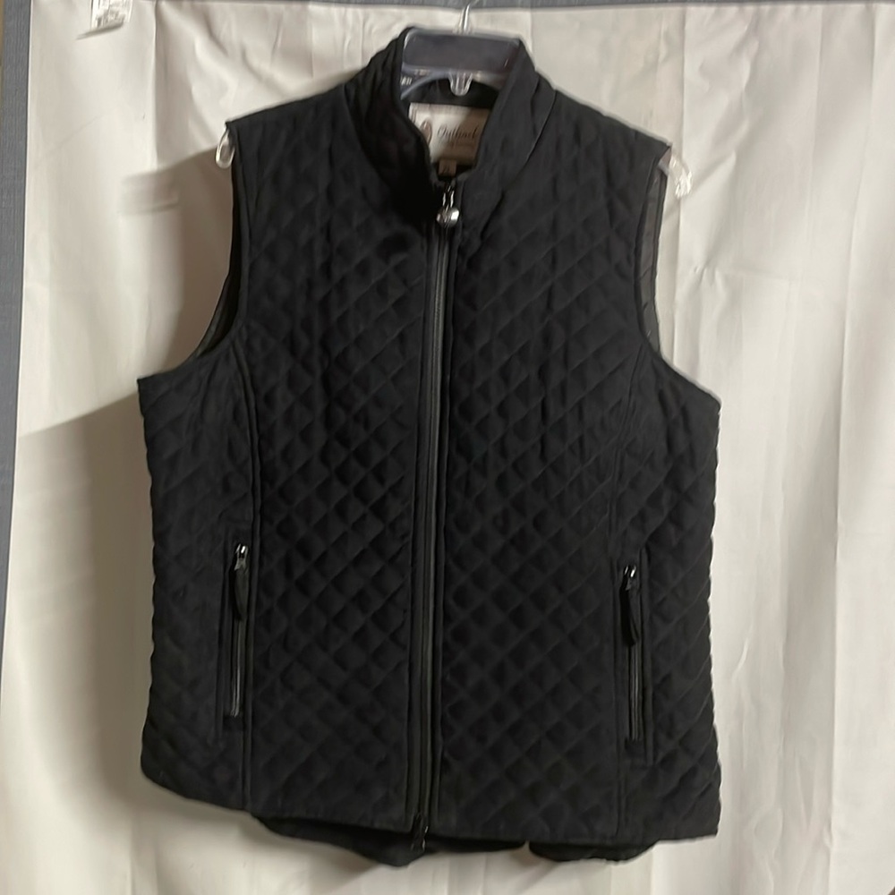 Black quilted lined ladies Outback vest xl